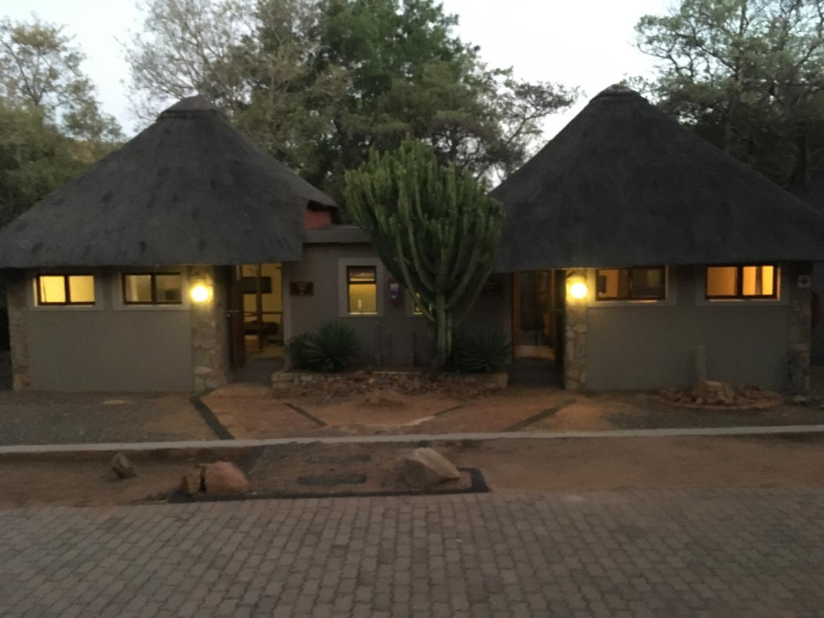 Mabalingwe Elephant Lodge Bela-Bela Exterior foto